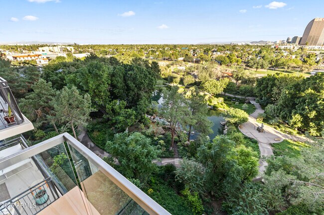 Building Photo - 200 W Portland St