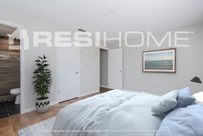 Building Photo - 13200 Sumpter Cir
