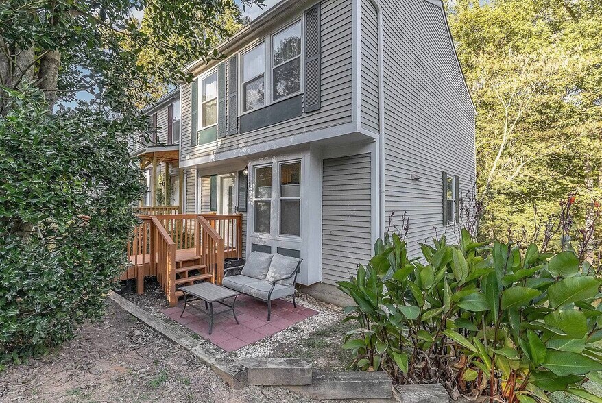 Building Photo - 1140 Villa Green Ct