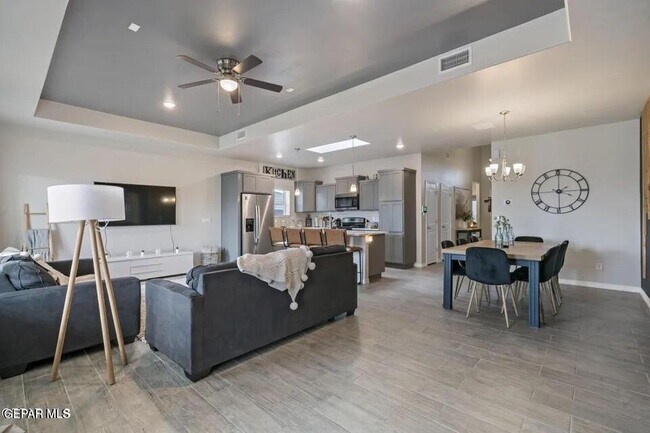 Building Photo - 930 Bicknor Pl