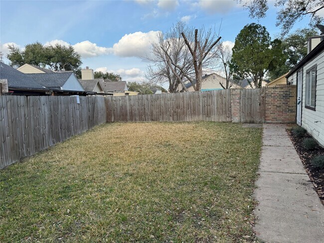 Building Photo - 9107 Ketchwood Dr