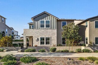 Building Photo - New-built Home in Great Park