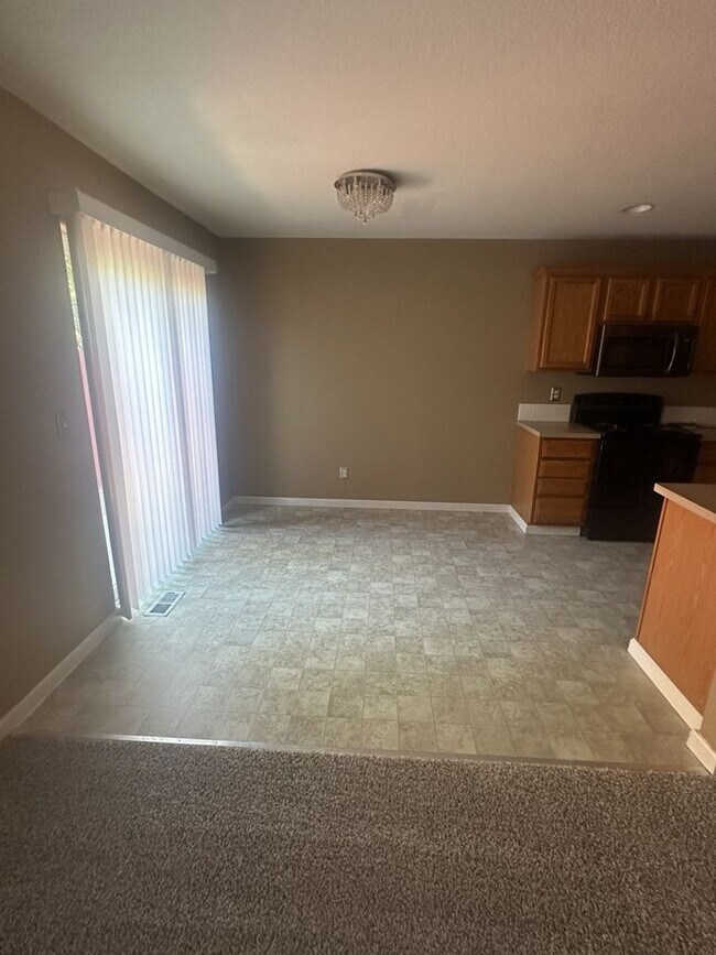 Building Photo - Welcome to this stunning two-story home lo...