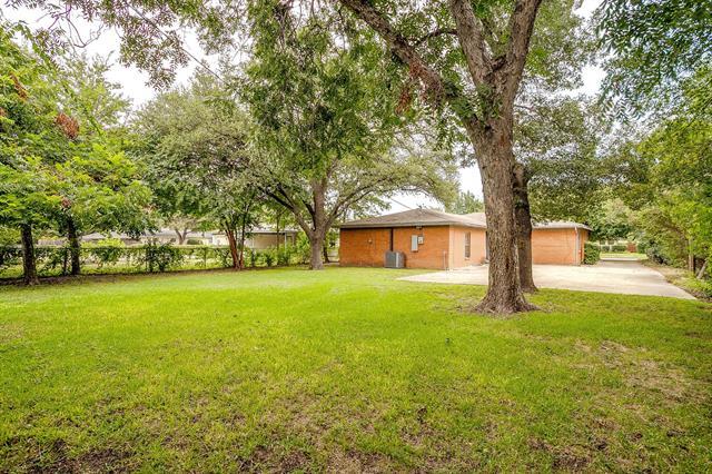Building Photo - 3704 Jeanette Dr