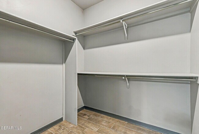 Building Photo - 12760 Dorchester Ave