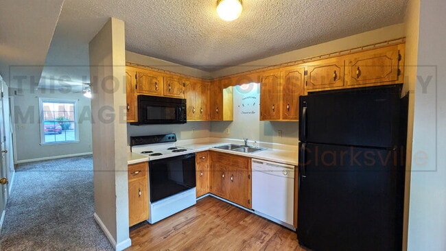 Building Photo - 284 Raleigh Dr