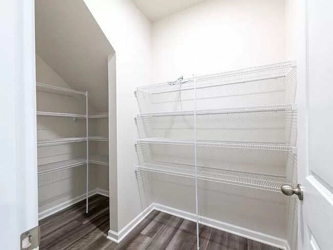 Building Photo - 1032 Umstead Grove Way