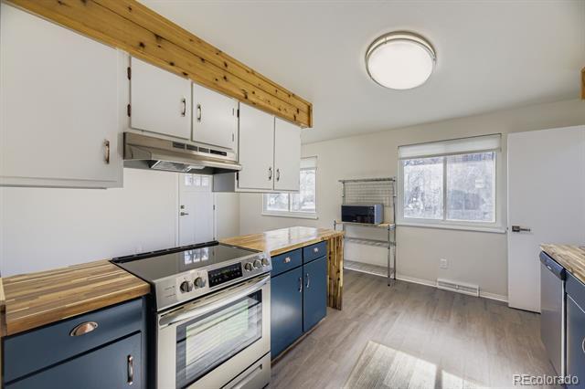 Building Photo - 952 S Garland Way