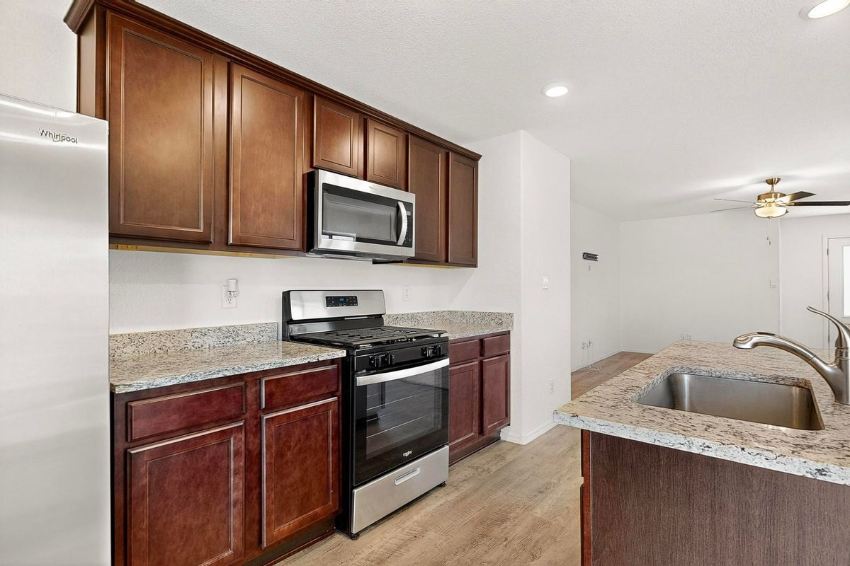Building Photo - 3892 Hernandez St SW