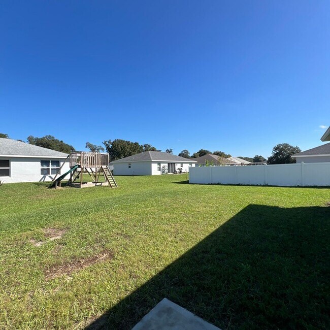 Building Photo - Spacious 4-Bedroom Modern Home in Citra!!!