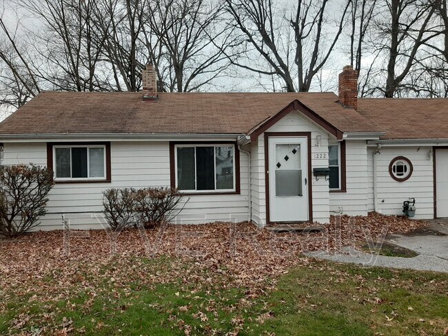 Primary Photo - 1222 E 340th St