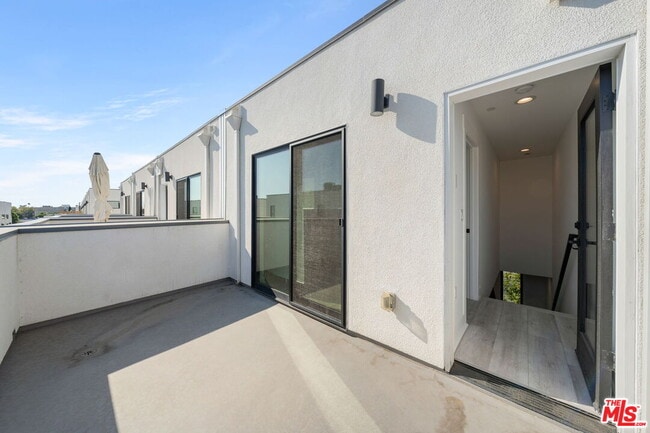 Building Photo - 11304 Victory Blvd