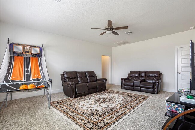 Building Photo - 6721 Empresa Dr