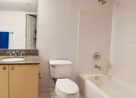 Building Photo - 2457 Centergate Dr