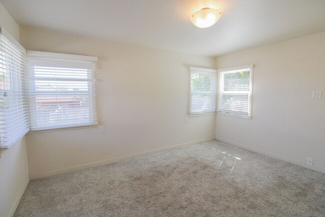 Building Photo - Exceptional Monterey Heights 4 Bedroom Hou...