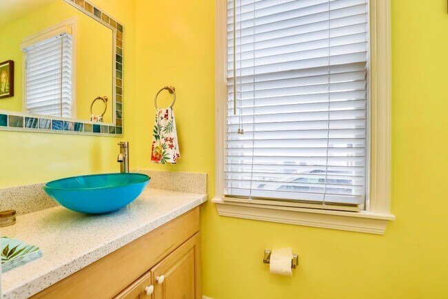 Building Photo - 6-MONTH RENTAL! Beautifully Furnished 3 Bed 2.5 Bath Home in the Sanctuary of the Key West Golf C...