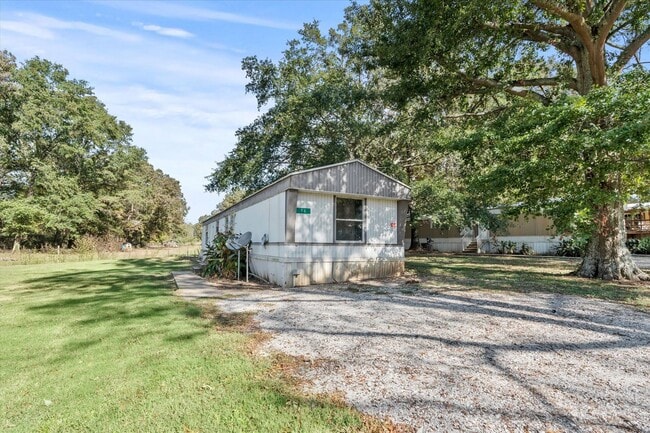Primary Photo - Beautifully Updated 3BR/2BA Trailer in Mus...