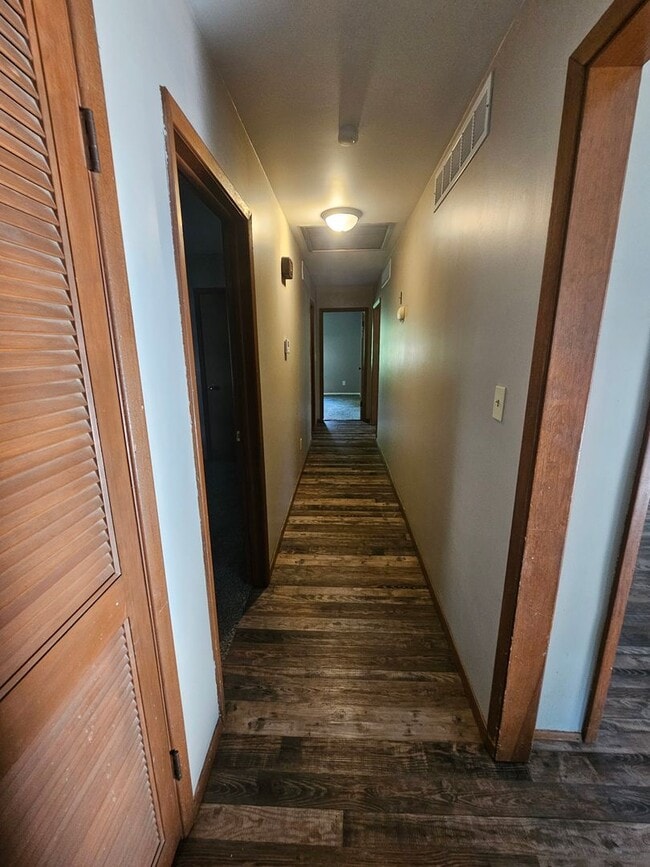 Building Photo - 3 Bedroom | 2 Bathroom | 2 Car Garage | Springfield MO!