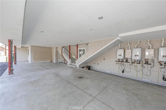 Building Photo - 376 Cliff Dr