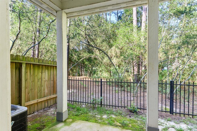 Building Photo - 124 Artesian Way