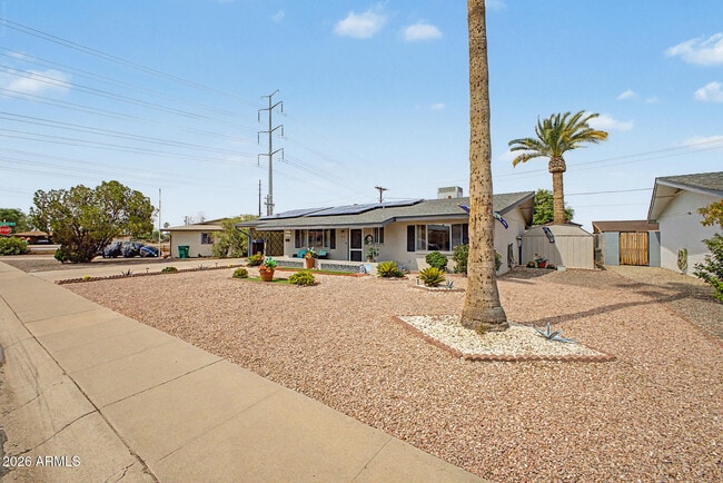 Building Photo - 410 N 56th Pl