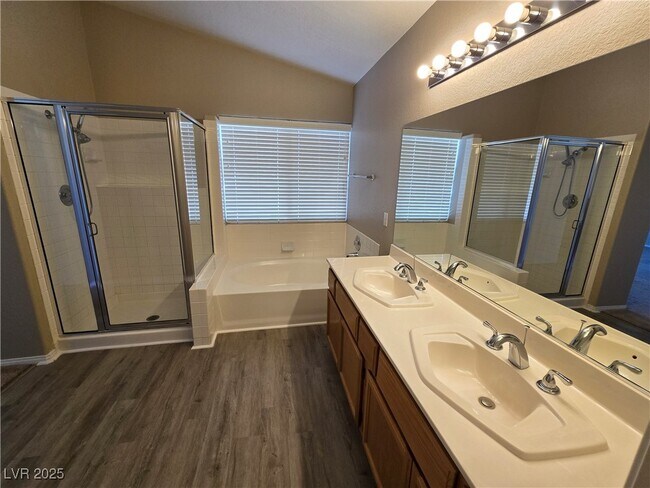 Building Photo - 1817 Summit Pointe Dr