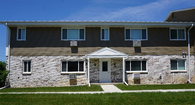 Building Photo - 851 Eastern Ave. (8 Unit)