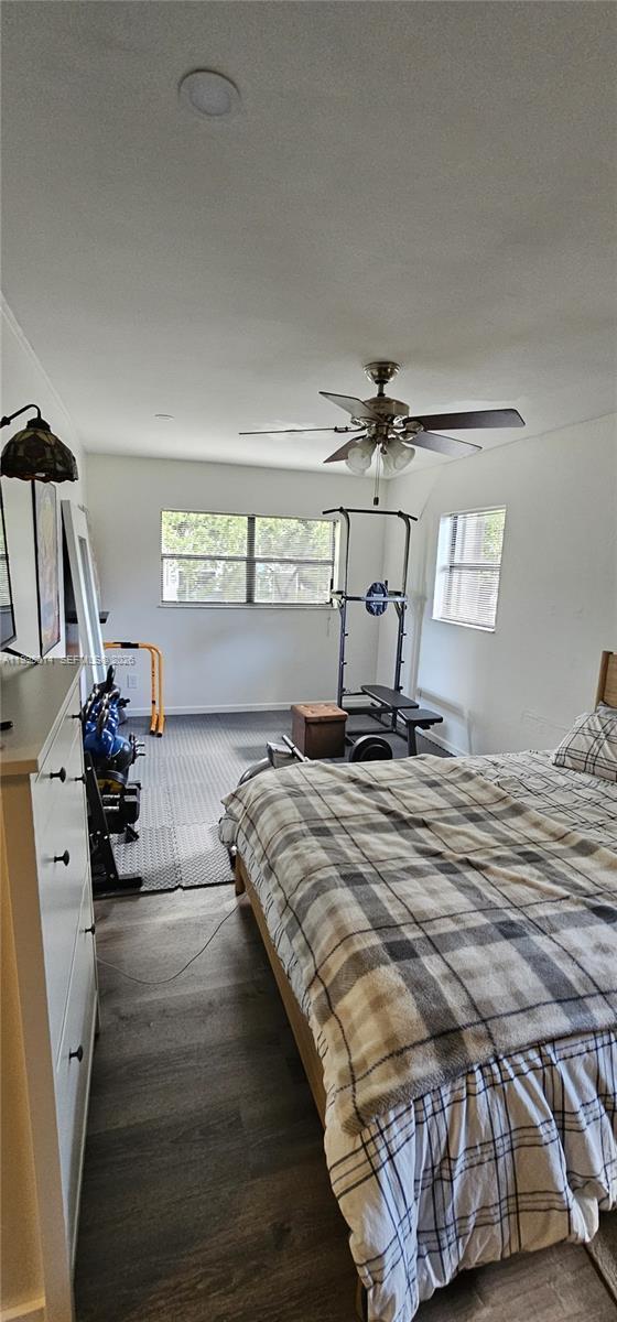 Building Photo - 1411 SW 24th Ct