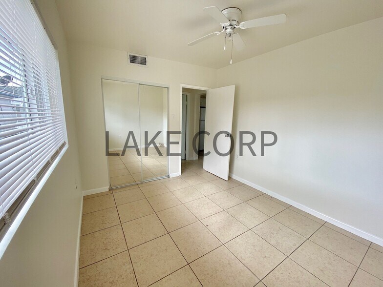 Building Photo - 2800 FL-17