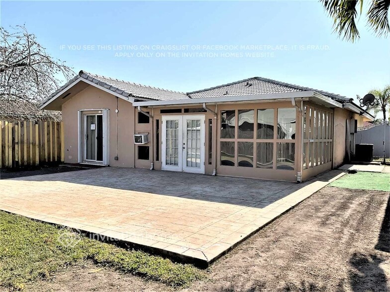 Building Photo - 15445 SW 138th Ave