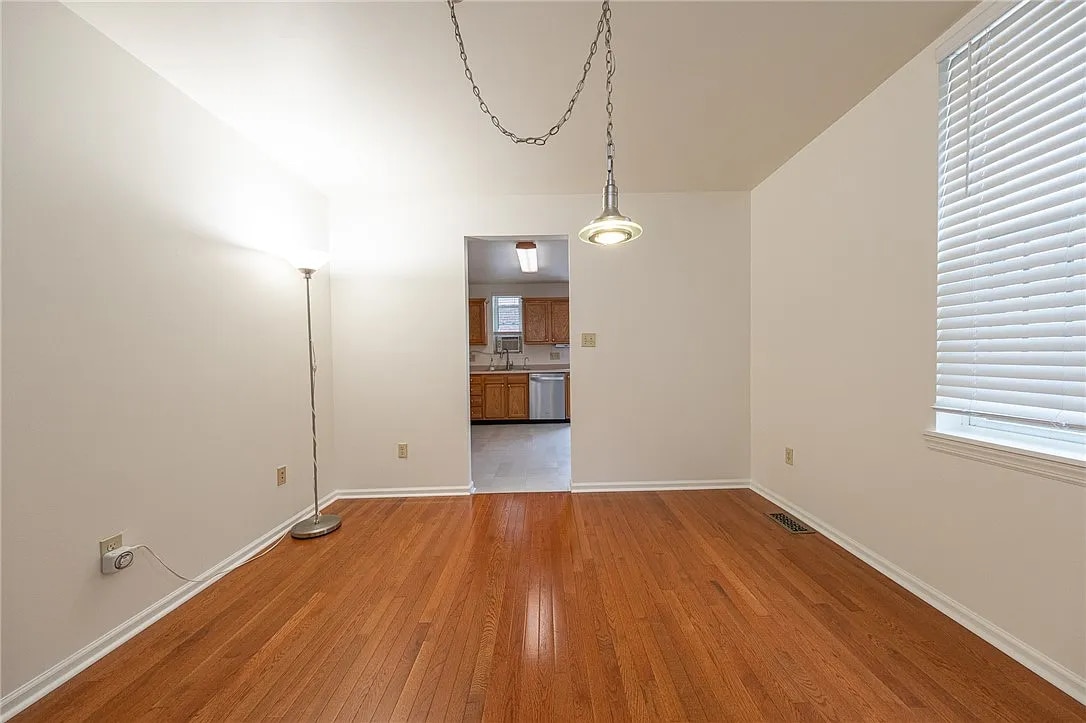 Building Photo - 114 Miltenberger St