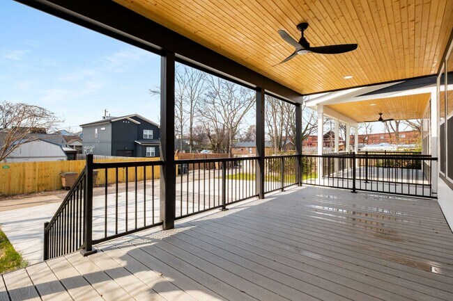Building Photo - 2015 9th Ave N