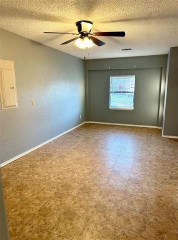 Building Photo - 2105 Melody Cir