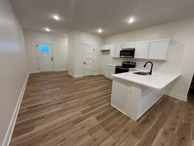 Building Photo - 5309 Rolly -