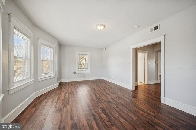 Building Photo - 1609 Upland Ave