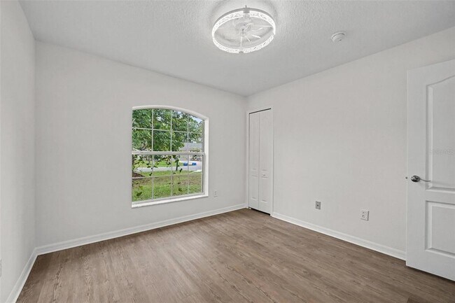 Building Photo - 30 Piermount Ln