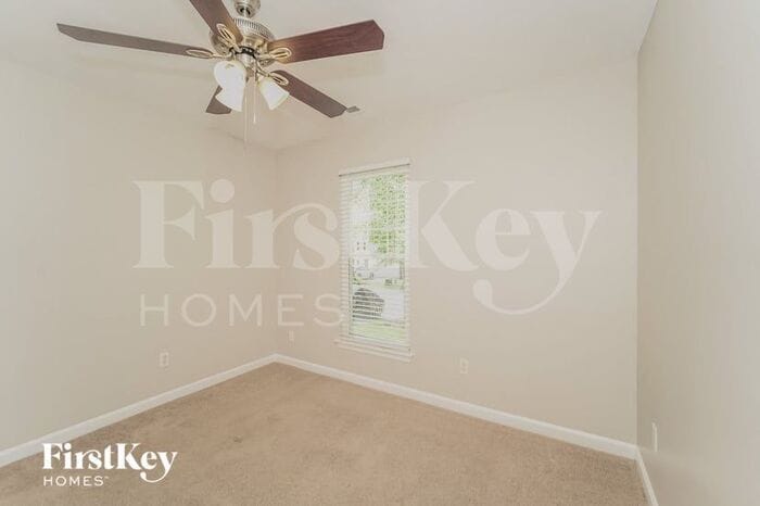 Building Photo - 246 Grayland Rd
