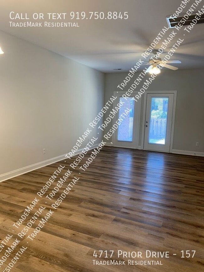 Building Photo - 2 Bedroom 1.5 Bath Townhome in Pleasant Gr...