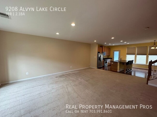 Building Photo - 9208 Alvyn Lake Cir