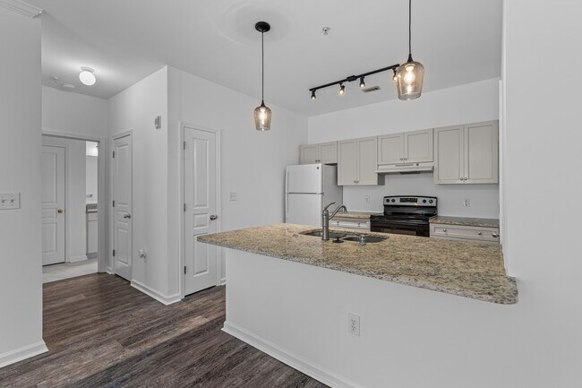 Building Photo - 500 Bucksley Ln