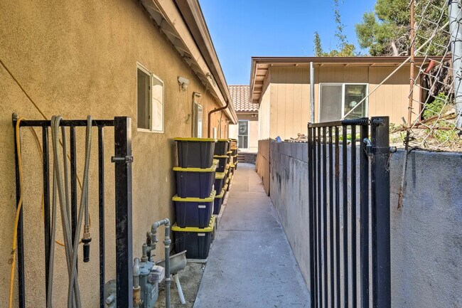 Building Photo - 276 Via del Cerrito