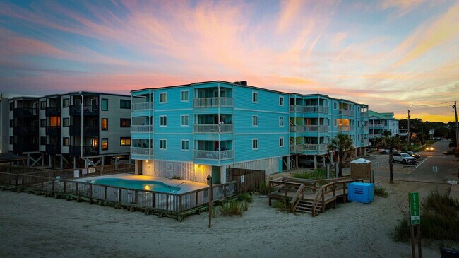 Building Photo - 824 N Waccamaw Dr