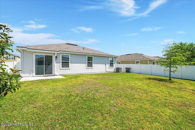 Building Photo - 2165 Pebble Point Dr