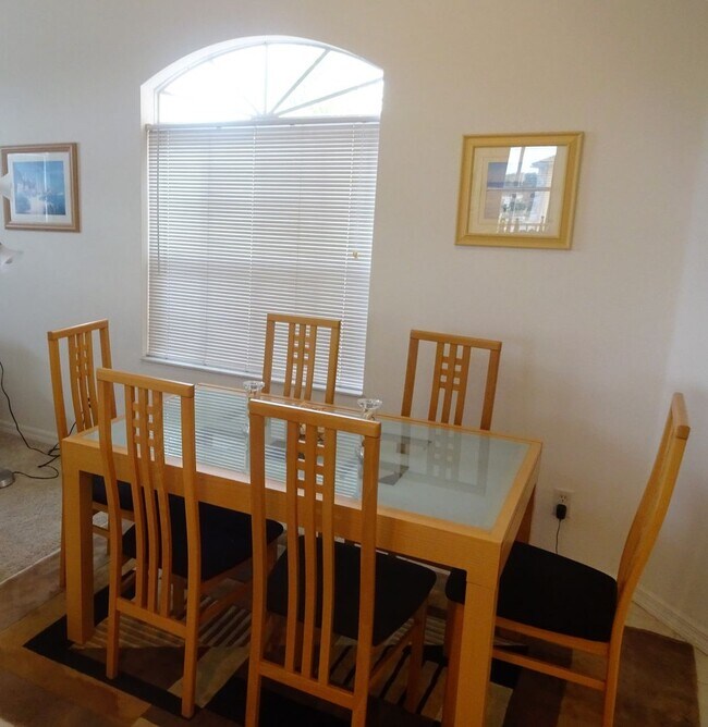 Building Photo - Modern 2BD/2BA Condo in Gondola Park