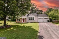 Building Photo - 10135 Forest Hill Cir