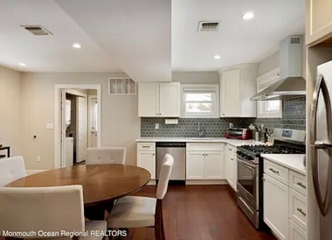 Building Photo - 505 Fisher Pl