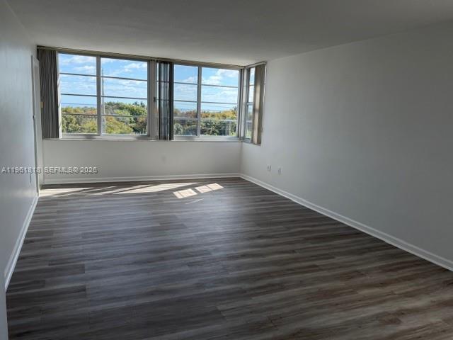 Building Photo - 8000 Harding Ave