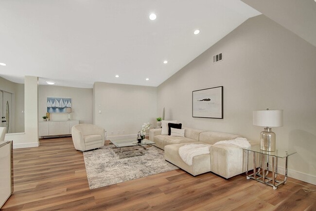 Building Photo - 21440 Campo Allegro Dr