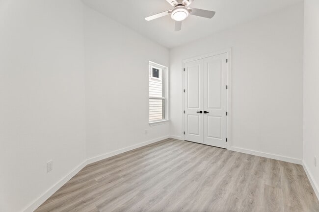 Building Photo - 256 Capetown Way