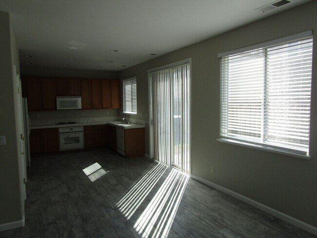 Building Photo - 553 Refosco Ct